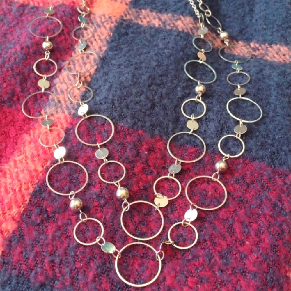 Silver hoop necklace